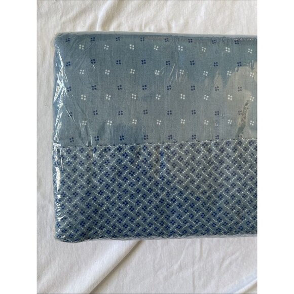 Danville No-Iron Twin 3-Piece Bed Ensemble With Pillowcase Flat & Fitted Sheets - Picture 6 of 9